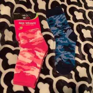 ❌SOLD OUT❌ Aloe Infused Socks